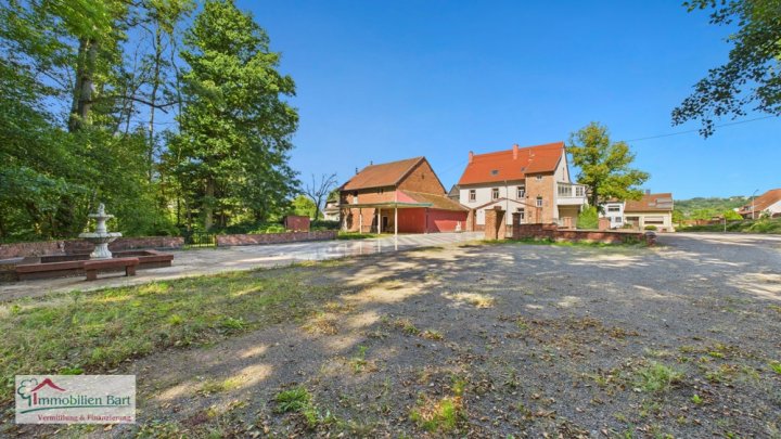 NÄHE SAARLOUIS / FIRMENSITZ / VILLA AUF 30 AR