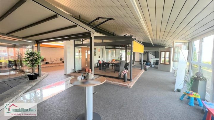 GEWERBEBETRIEB AUF 2800 M² GROßEM GRUNDSTÜCK!