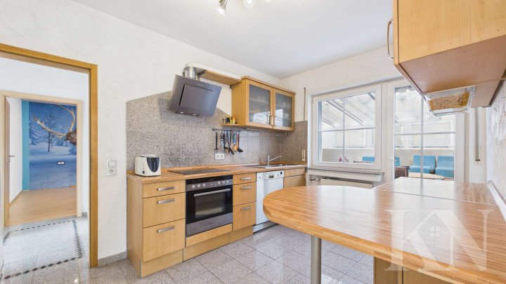 Großzügiges Wohnen in Merzig – Einfamilienhaus mit Garten, Balkon & Wintergarten