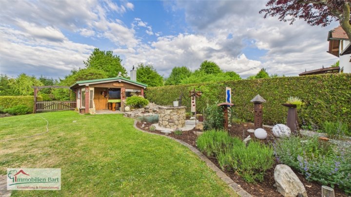 GEMÜTLICHES WOHNHAUS IN TOP LAGE VON LOSHEIM AM SEE!