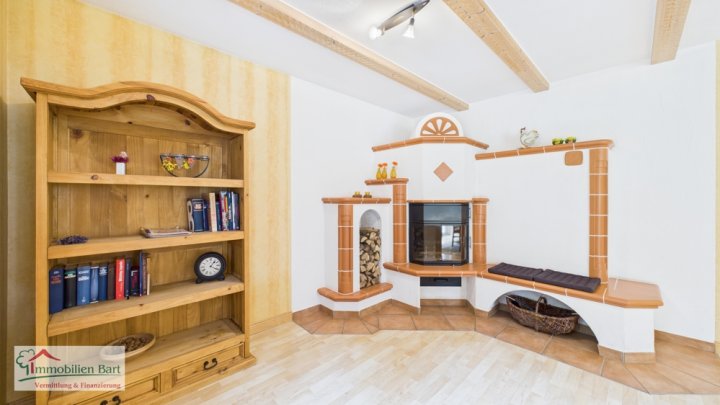 WADERN: WOHNHAUS MIT POOL UND WALDGRUNDSTÜCK IN TOP LAGE!