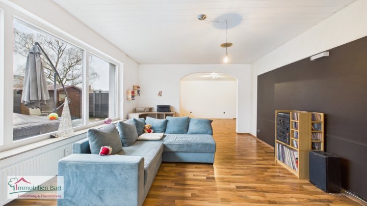 MERZIG: STADTNAHE DUPLEX-WOHNUNG MIT GARTEN UND 3 SCHLAFZIMMERN!