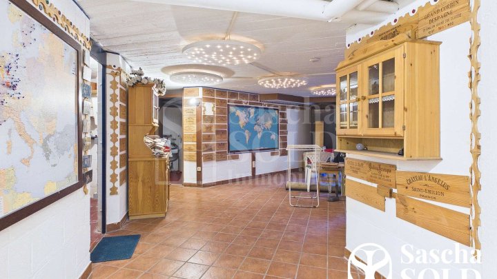 Architekturjuwel mit Galerie, Terrassen und kreativer Seele in ruhiger Bestlage von Dudweiler