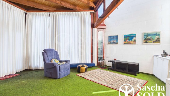 Architekturjuwel mit Galerie, Terrassen und kreativer Seele in ruhiger Bestlage von Dudweiler