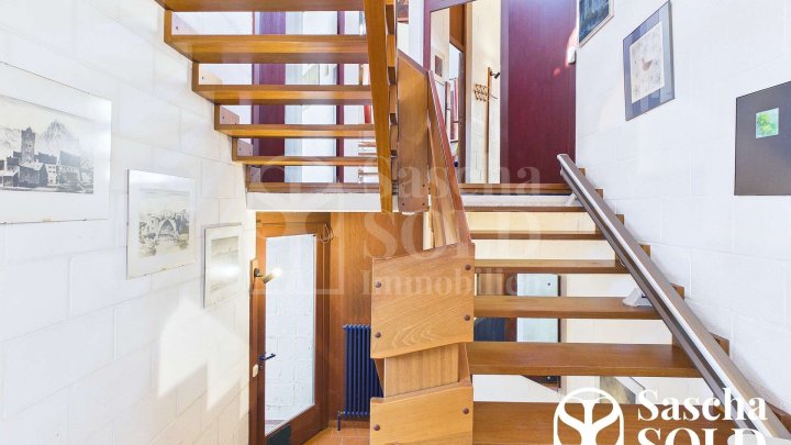 Architekturjuwel mit Galerie, Terrassen und kreativer Seele in ruhiger Bestlage von Dudweiler