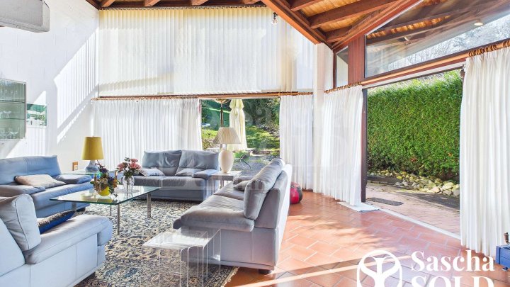 Architekturjuwel mit Galerie, Terrassen und kreativer Seele in ruhiger Bestlage von Dudweiler