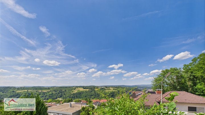 TOLLE FERNSICHT IN NATURNAHER LAGE VON MERZIG!