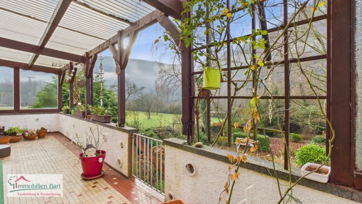 SERRIG (BEI SAARBURG ) WOHNHAUS MIT 2 WOHNUNGEN