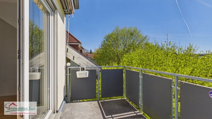 DIREKT AN DER LUXEMBURGISCHEN GRENZE: 80 M² WOHNUNG / 2 SCHLAFZIMMER / 2 GARAGEN