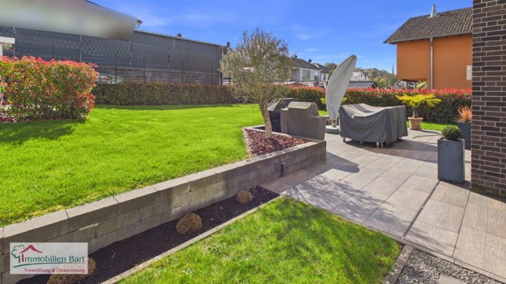 GRENZE LUXEMBURG: NEUWERTIGES A+ WOHNHAUS / 4 SCHLAFZ. / 2 BÄDER IN TOP WOHNLAGE