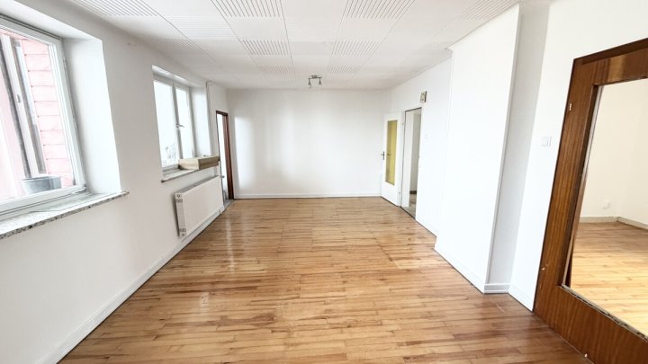 Großzügiges Einfamilienhaus mit Garten in Wallerfangen-St. Barbara