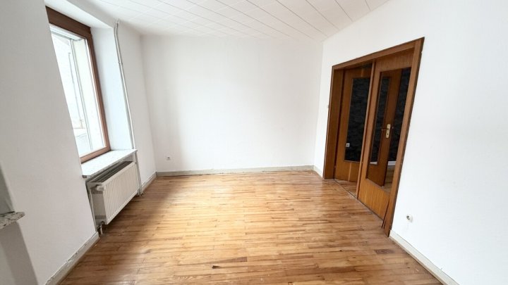 Großzügiges Einfamilienhaus mit Garten in Wallerfangen-St. Barbara