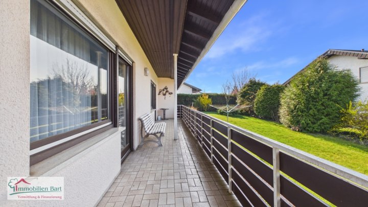 BESSERINGEN / HÖHENLAGE: BUNGALOW MIT ELW IN TOP WOHNLAGE