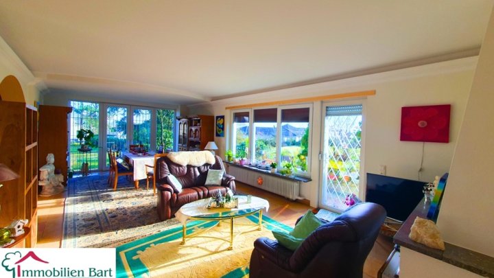 263 m² WOHNFLÄCHE! WOHNHAUS MIT GEWERBEEINHEIT IN WEISKIRCHEN