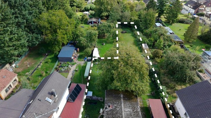 Freistehendes Wohnhaus mit großzügigem Grundstück in attraktiver Lage