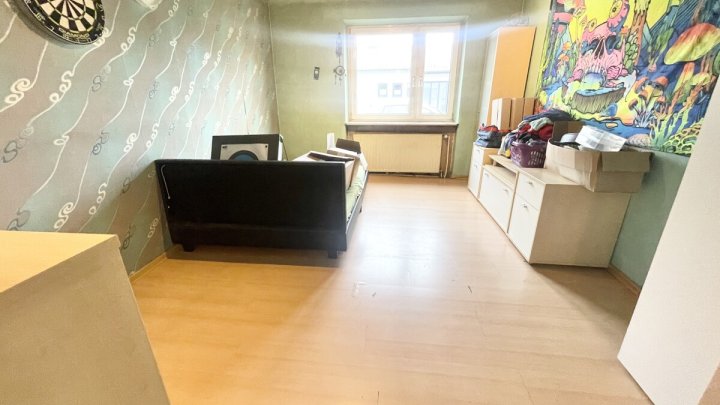 Freistehendes Wohnhaus mit großzügigem Grundstück in attraktiver Lage