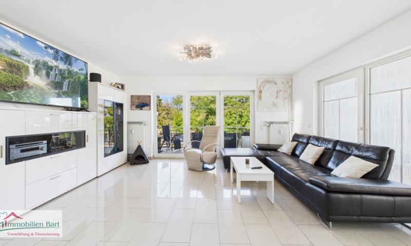 PERL:

TOLLE, HELLE 108 m²  WOHNUNG IN TOP-WOHNLAGE!