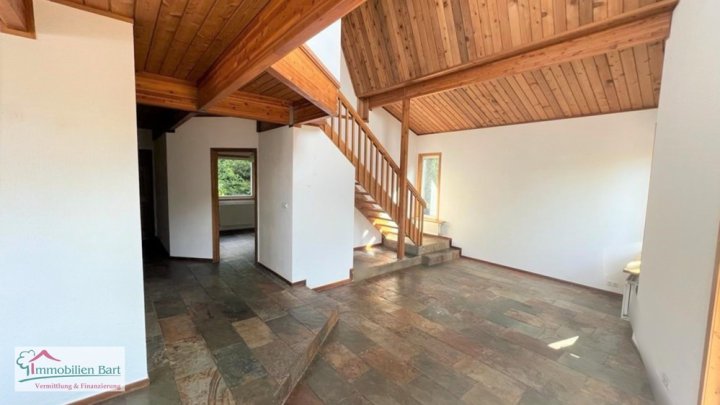 AN DER A8 ! GEWERBEBETRIEB AUF 2800 M² GRUNDSTÜCK!