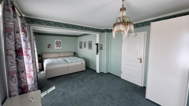 Historisches Einfamilienhaus mit modernem Komfort und viel Freizeitfläche