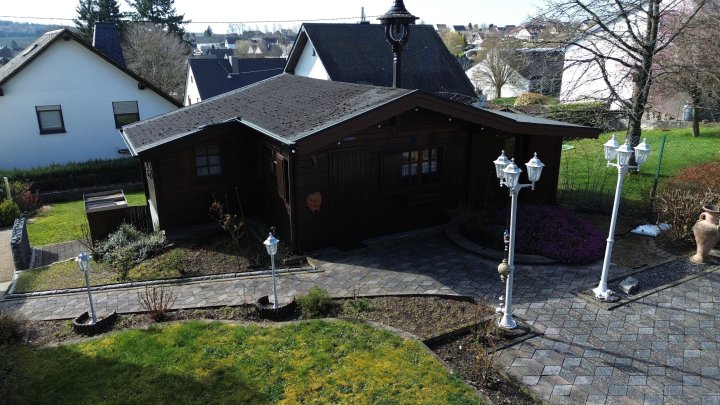 Historisches Einfamilienhaus mit modernem Komfort und viel Freizeitfläche