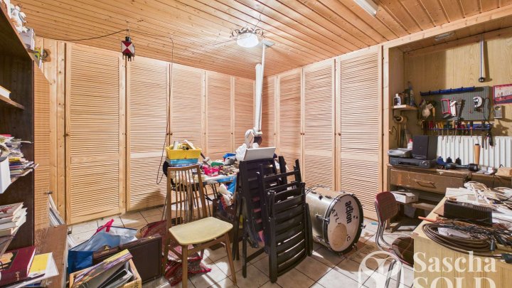 Freistehendes Einfamilienhaus in begehrter Lage von Oberwürzbach mit Garage, Terrasse & Südbalkon