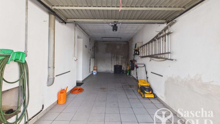 Freistehendes Einfamilienhaus in begehrter Lage von Oberwürzbach mit Garage, Terrasse & Südbalkon