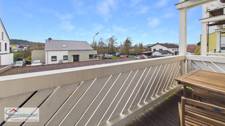 DIREKTE GRENZE L-REMICH/L-SCHENGEN: GEPFLEGTE 3ZKB WOHNUNG MIT CARPORT IN PERL-BESCH!