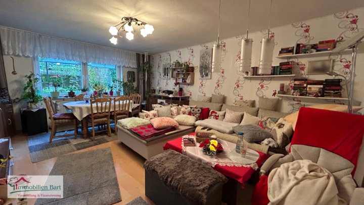 PERL: 4-FAMILIENHAUS MIT GARTEN UND GARAGE IN RUHIGER WOHNLAGE!