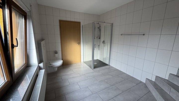 Charmantes und modernisiertes Einfamilienhaus mit großer Scheune