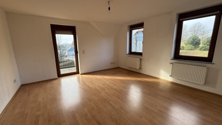 Charmantes und modernisiertes Einfamilienhaus mit großer Scheune