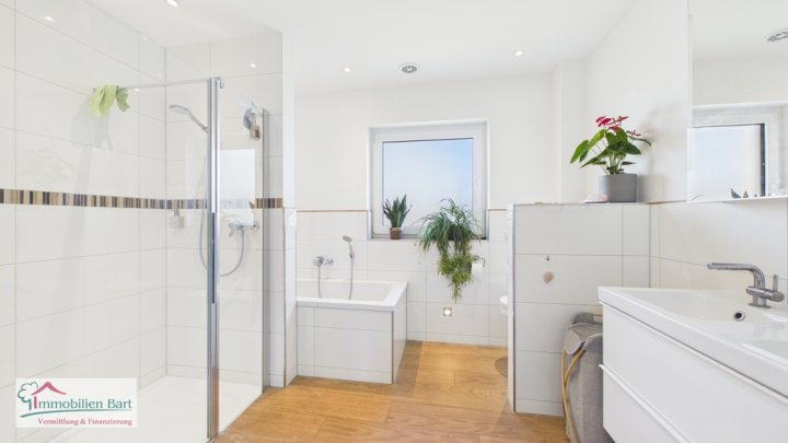 GRENZNÄHE LUXEMBURG: A+ BUNGALOW VON 2017 IN TOP-WOHNLAGE!