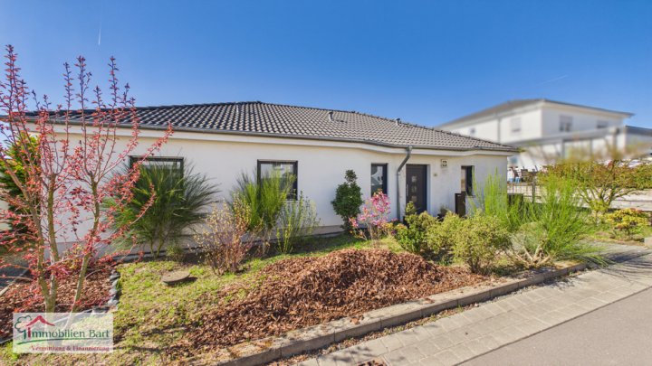 GRENZNÄHE LUXEMBURG: A+ BUNGALOW VON 2017 IN TOP-WOHNLAGE!