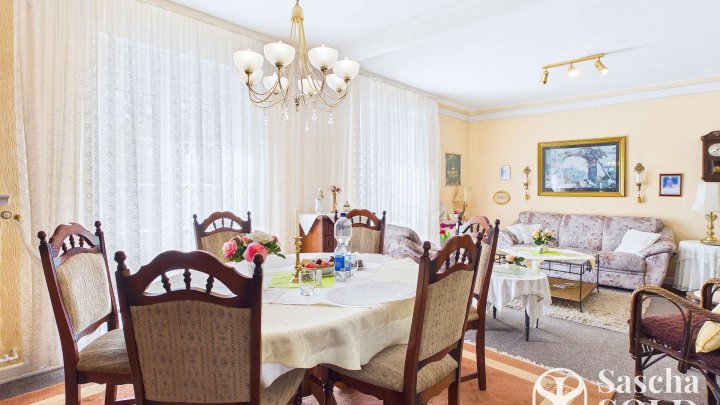 Freistehendes Einfamilienhaus in ruhiger Sackgassenlage auf weitläufigem Grundstück in St. Ingbert