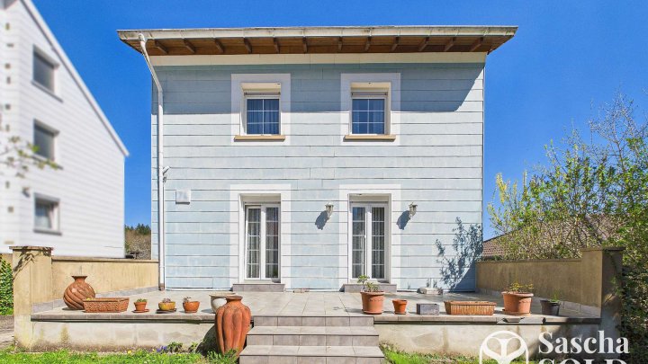 Freistehendes Einfamilienhaus in ruhiger Sackgassenlage auf weitläufigem Grundstück in St. Ingbert