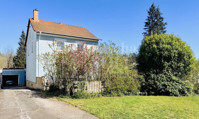 Freistehendes Einfamilienhaus in ruhiger Sackgassenlage auf weitläufigem Grundstück in St. Ingbert