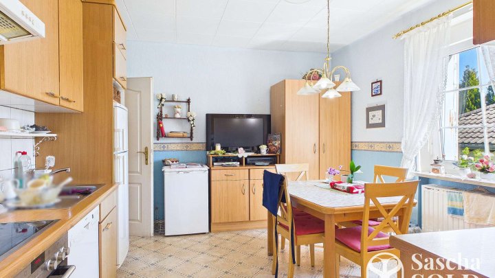 Freistehendes Einfamilienhaus in ruhiger Sackgassenlage auf weitläufigem Grundstück in St. Ingbert