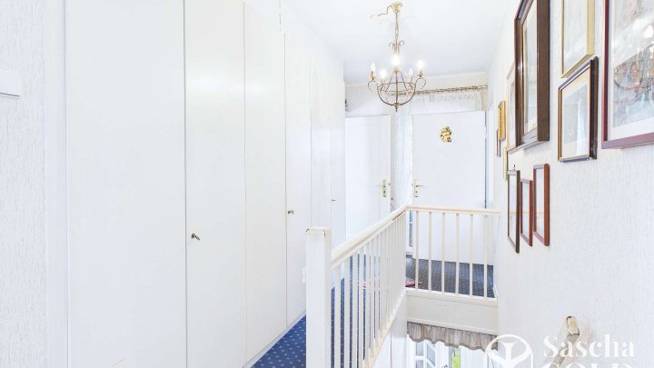 Freistehendes Einfamilienhaus in ruhiger Sackgassenlage auf weitläufigem Grundstück in St. Ingbert