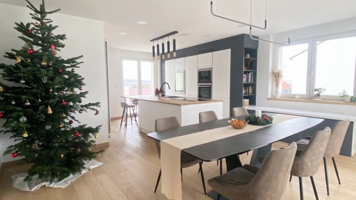 Luxuriös saniertes freistehendes Familiendomizil auf großem Grundstück in Spicheren