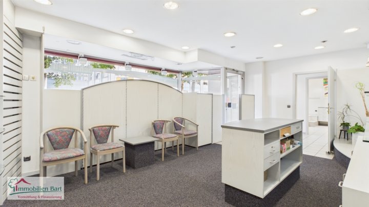 MERZIG: GUTER ZUSTAND! WOHN/- UND GESCHÄFTSHAUS MIT 430 M² WOHN-/ NUTZFLÄCHE