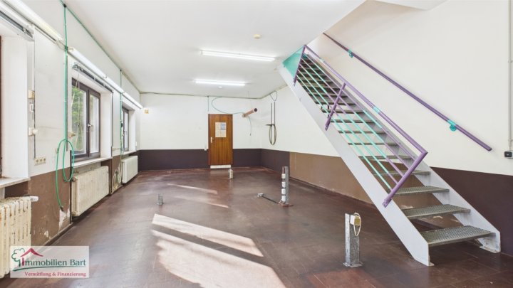 MERZIG: GUTER ZUSTAND! WOHN/- UND GESCHÄFTSHAUS MIT 430 M² WOHN-/ NUTZFLÄCHE