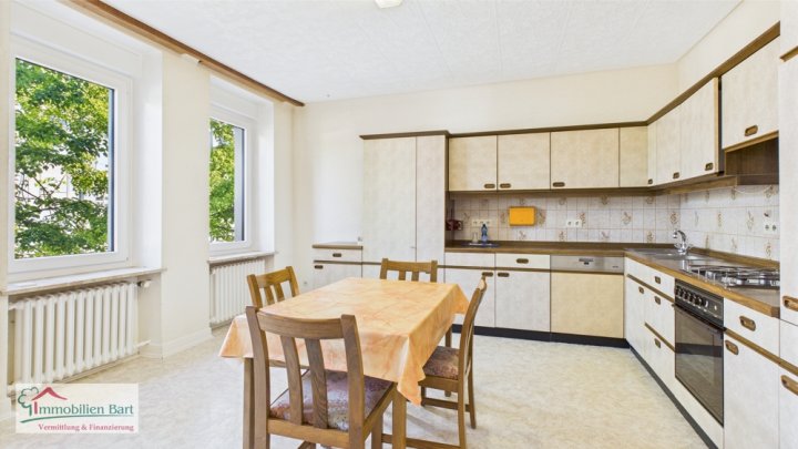 MERZIG: GUTER ZUSTAND! WOHN/- UND GESCHÄFTSHAUS MIT 430 M² WOHN-/ NUTZFLÄCHE