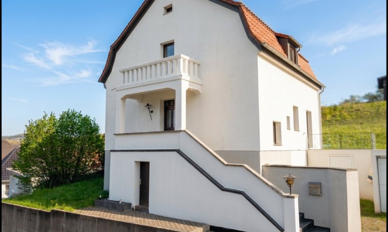 Wohnen mit Weitblick  - Kernsanierte Altbauvilla mit Charme in Merzig - Hilbringen