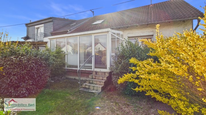 GRENZNÄHE LUXEMBURG:

WOHNHAUS IN ORSCHOLZ MIT 3 SCHLAFZIMMERN UND WINTERGARTEN SOWIE GARTEN