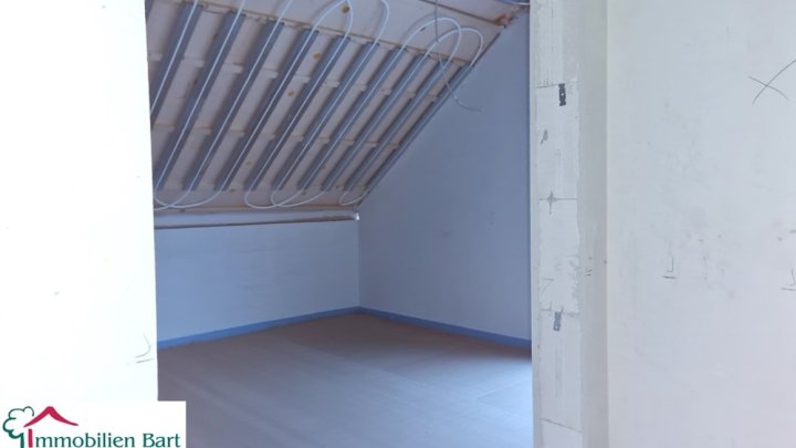 GESTALTEN SIE IHR ZUHAUSE NACH IHREN WÜNSCHEN! ATTRAKTIVE 126 M² DACHGESCHOSSWOHNUNG!