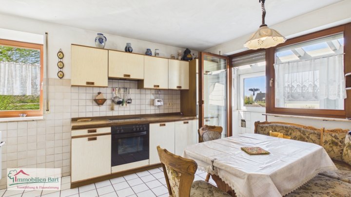 GRENZE L-WORMELDANGE:

IDYLLISCHES LANDLEBEN IM EHEMALIGEN BAUERNHAUS / GARAGEN / SCHEUNE / WERKSTATT