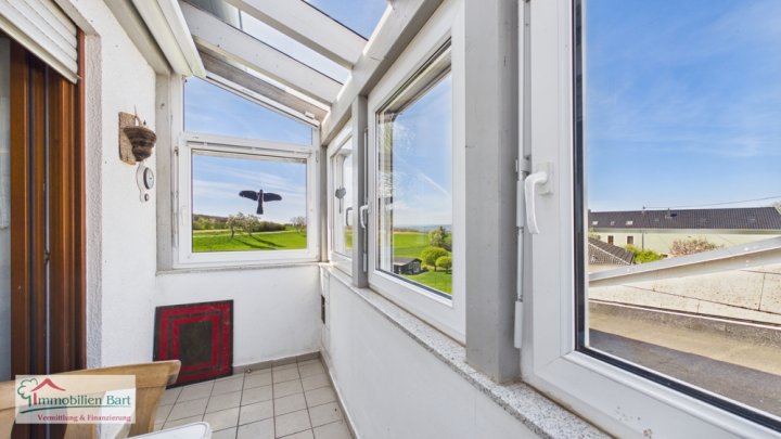 GRENZE L-WORMELDANGE:

IDYLLISCHES LANDLEBEN IM EHEMALIGEN BAUERNHAUS / GARAGEN / SCHEUNE / WERKSTATT