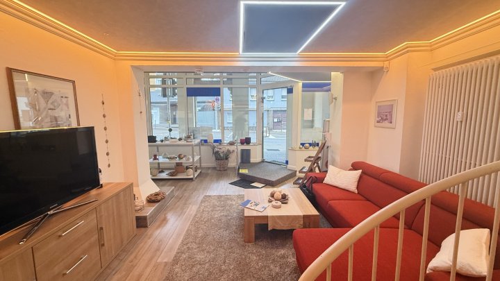 Moderne Gewerbefläche mit Galerie, Wintergarten & Top-Ausstattung im Zentrum von St. Ingbert