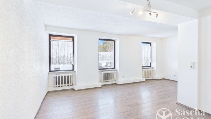 Zentrales Reihenmittelhaus mit zwei Wohneinheiten in St. Ingbert für Eigennutzer und Kapitalanleger