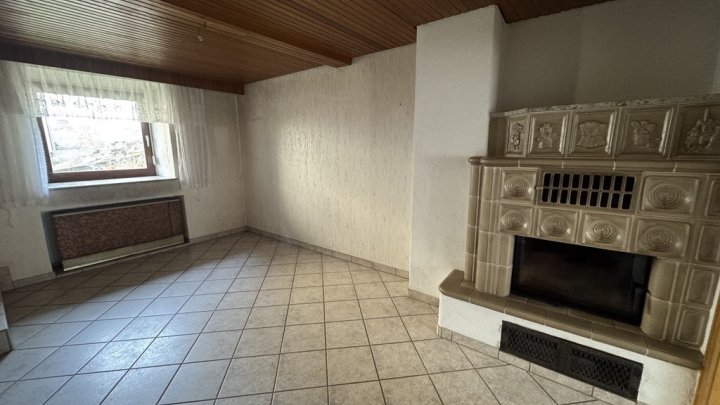 Solides Zuhause mit Potenzial – Doppelhaushälfte 1918 in ruhiger Lage