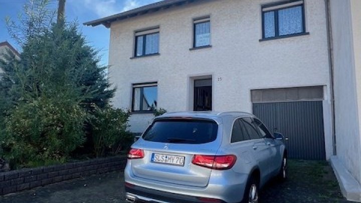 Großzügiges  1-2 Familienhaus in Wallerfangen-Ittersdorf zu verkaufen